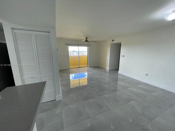 14921 SW 82nd Ln 19508, Miami FL 33193