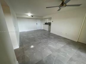 14921 SW 82nd Ln 19508, Miami FL 33193