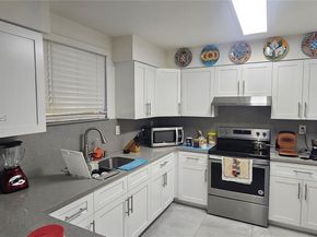 14921 SW 82nd Ln 19508, Miami FL 33193