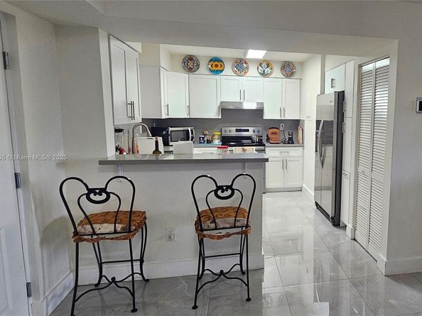 14921 SW 82nd Ln 19508, Miami FL 33193