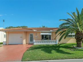 4904 Mainland Dr, Tamarac FL 33319
