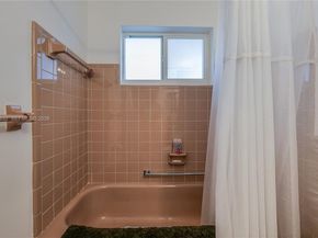 4904 Mainland Dr, Tamarac FL 33319