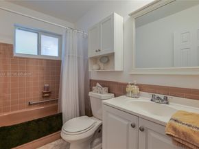 4904 Mainland Dr, Tamarac FL 33319