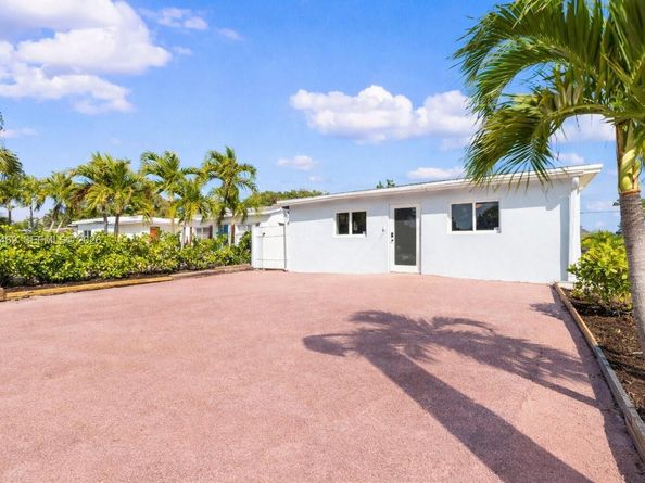 1300 NW 7th Ave, Fort Lauderdale FL 33311