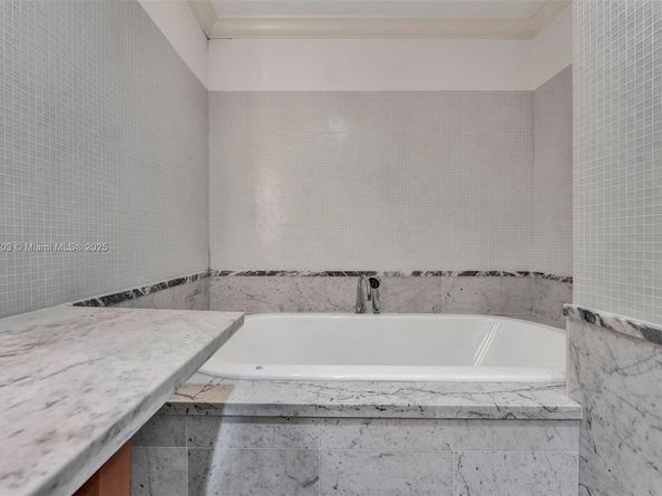 6101 Aqua Ave 103, Miami Beach FL 33141