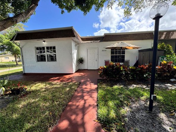 2814 SW Natura Blvd A, Deerfield Beach FL 33441