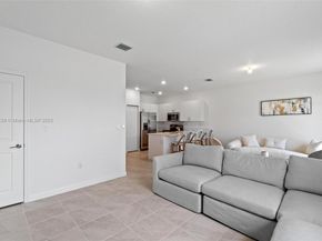 541 NW 204th St, Miami Gardens FL 33169