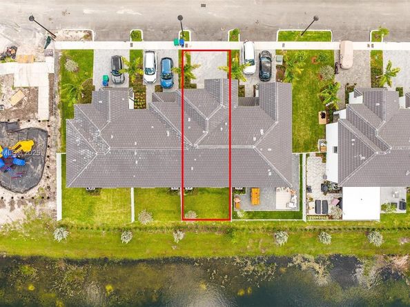 541 NW 204th St, Miami Gardens FL 33169
