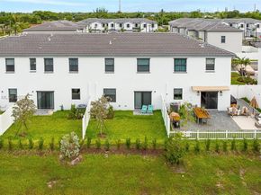 541 NW 204th St, Miami Gardens FL 33169