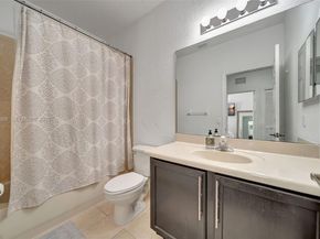 7855 NW 110th Ave, Doral FL 33178