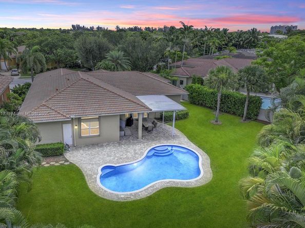 113 SW 128th Ave, Plantation FL 33325