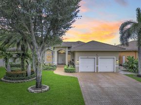 113 SW 128th Ave, Plantation FL 33325
