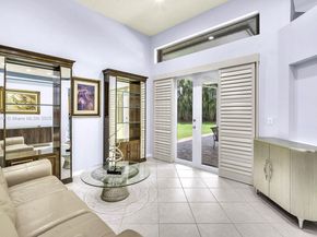 113 SW 128th Ave, Plantation FL 33325