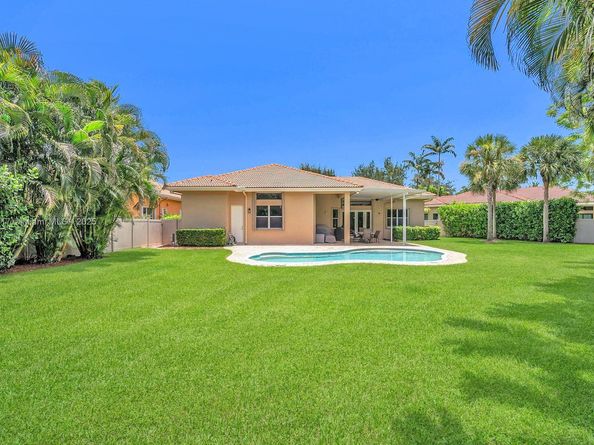 113 SW 128th Ave, Plantation FL 33325