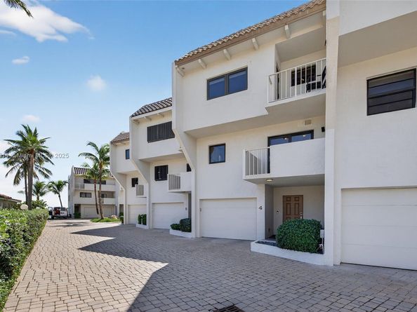 1223 Hillsboro Mile 4, Hillsboro Beach FL 33062