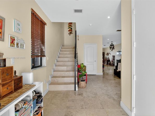 2654 SW 31st Pl 2654, Miami FL 33133