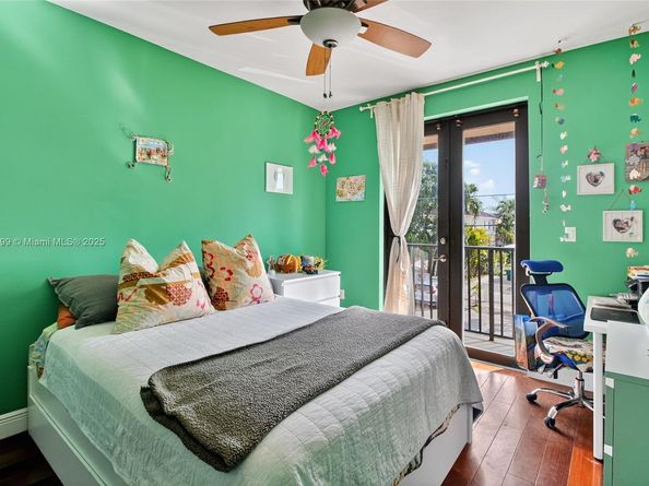 2654 SW 31st Pl 2654, Miami FL 33133