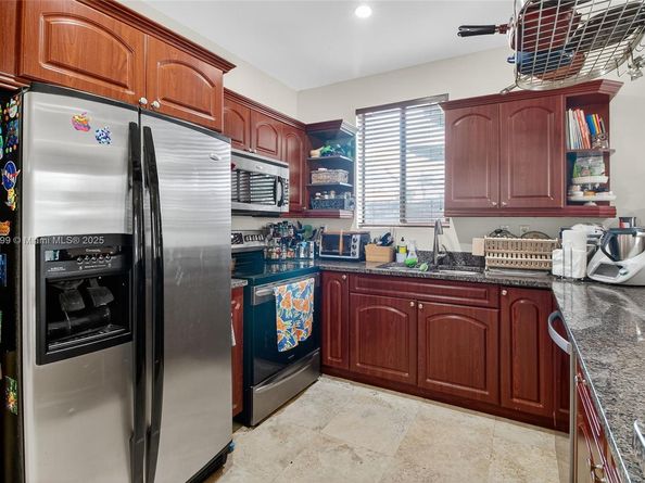 2654 SW 31st Pl 2654, Miami FL 33133