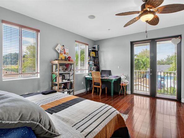 2654 SW 31st Pl 2654, Miami FL 33133