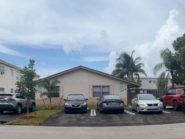 231 SW 8th Ct, Pompano Beach FL 33060