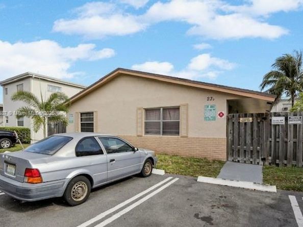 231 SW 8th Ct, Pompano Beach FL 33060