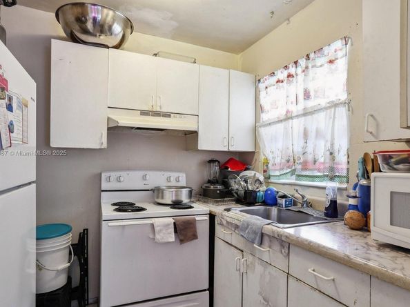 231 SW 8th Ct, Pompano Beach FL 33060