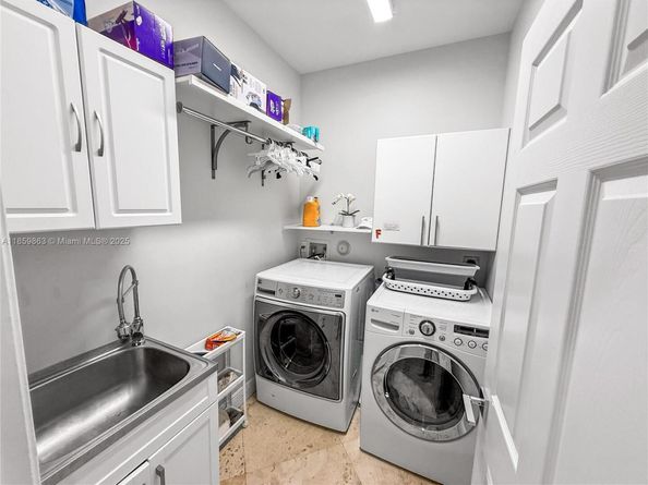 2514 Poinciana Dr, Weston FL 33327