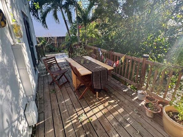 7020 NE 5th Ave, Miami FL 33138