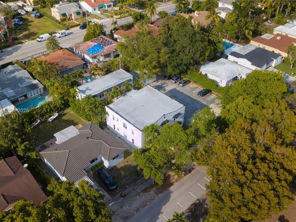 893 NE 81st St, Miami FL 33138