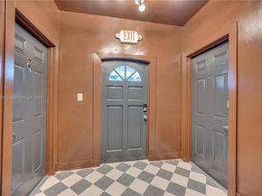 893 NE 81st St, Miami FL 33138