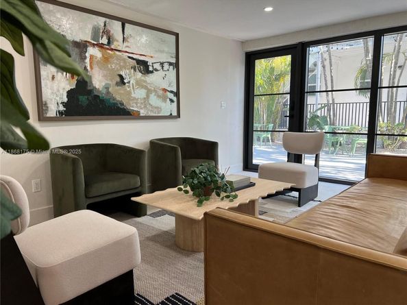 893 NE 81st St, Miami FL 33138