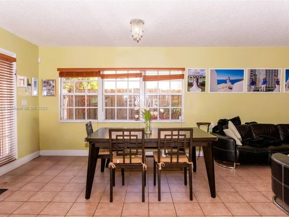 7081 SW 158th ct, Miami FL 33193