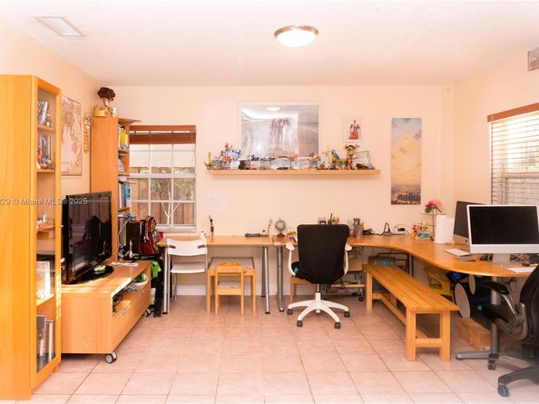 7081 SW 158th ct, Miami FL 33193