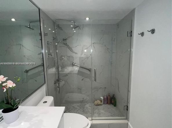 5555 Collins Ave 7T, Miami Beach FL 33140