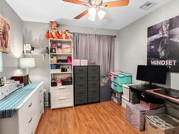 1462 Running Oak Ct, Royal Palm Beach FL 33411