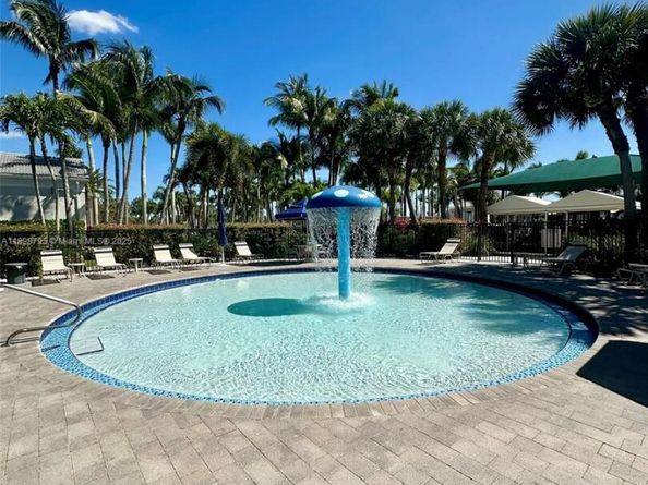 1462 Running Oak Ct, Royal Palm Beach FL 33411