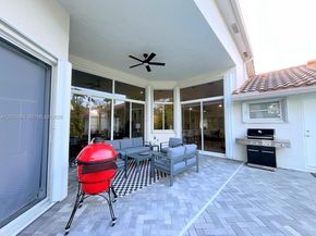 765 Bayside Ln, Weston FL 33326