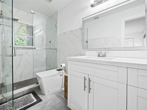 765 Bayside Ln, Weston FL 33326