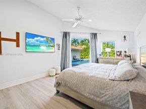 765 Bayside Ln, Weston FL 33326