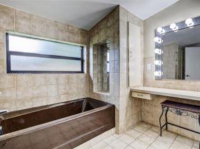 5260 Redwood Ct, Plantation FL 33317