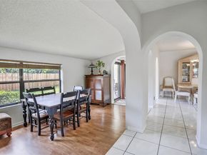 5260 Redwood Ct, Plantation FL 33317