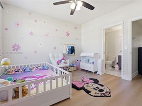 2 Simonton Cir, Weston FL 33326