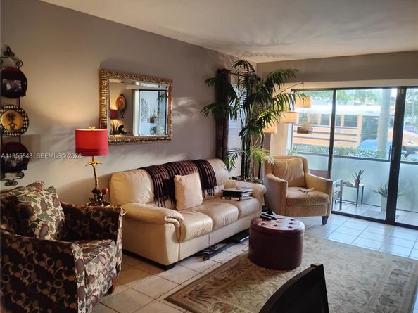 1013 Green Pine Blvd D1, West Palm Beach FL 33409