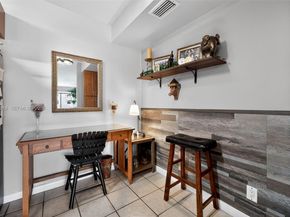 1013 Green Pine Blvd D1, West Palm Beach FL 33409