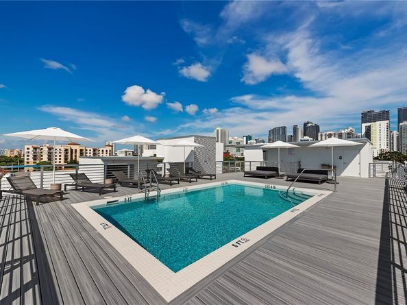 529 SW 11th St 203, Miami FL 33129