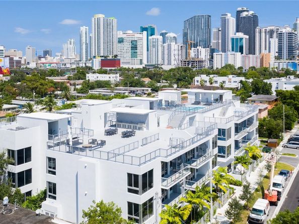 529 SW 11th St 203, Miami FL 33129