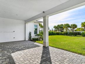 9281 Coral Isles Cir, Palm Beach Gardens FL 33412