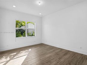 9281 Coral Isles Cir, Palm Beach Gardens FL 33412