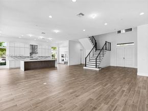 9281 Coral Isles Cir, Palm Beach Gardens FL 33412