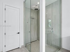 9281 Coral Isles Cir, Palm Beach Gardens FL 33412